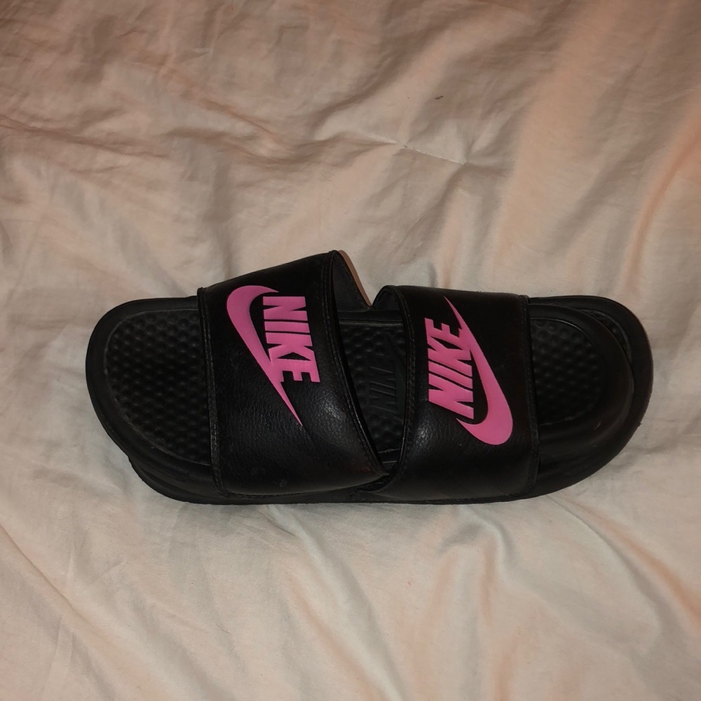 Nike slides